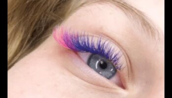 Krāsainas skropstas: eksperimentējiet ar rotaļīgām skropstu tušas nokrāsām