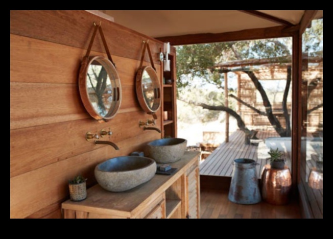 Lauku mājas stila vannas istabas dekoru idejas