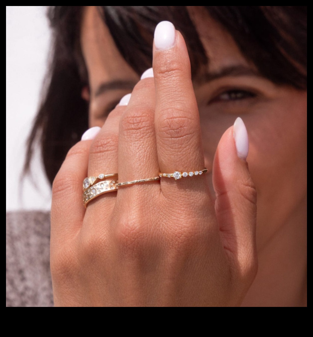 Debesu kaskāde: ļaujiet zvaigznēm krist ap jūsu pirkstiem ar mūsu debesu gredzeniem