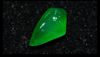Nefrīta dārgakmens: izbaudiet zaļo nefrīta dārgakmeņu bagātību