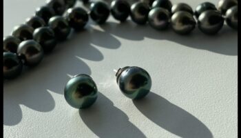 Pure Pearlescence: paaugstiniet savu klātbūtni ar pērlēm