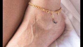 Spožas saites: savienojiet savu stilu ar potīšu piekariņu mirdzumu