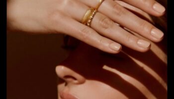 Iemūžiniet spožumu: iedziļinieties fotogrāfijas izglītībā, lai iegūtu radošu meistarību